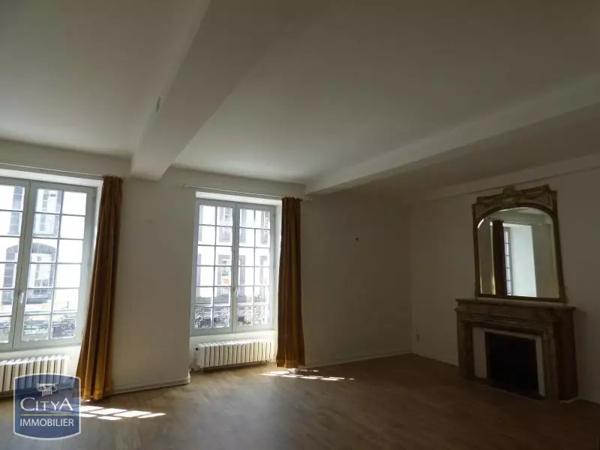 Appartement à louer 4 pièces 121.94m²