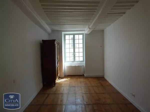 Appartement à louer 4 pièces 121.94m²
