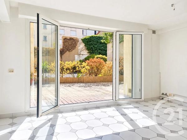 Appartement F3 à vendre  3 pièces - 107,14 m 2   PARIS  - 75015