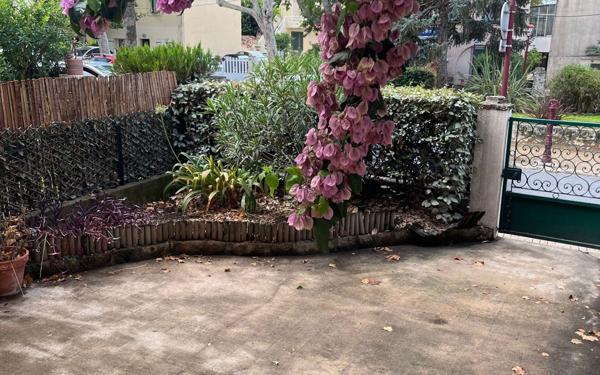 Maison à vendre    5 pièces • 117 m2 Saint-Cyr-sur-Mer