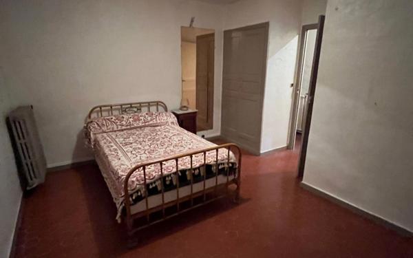 Maison à vendre    5 pièces • 117 m2 Saint-Cyr-sur-Mer