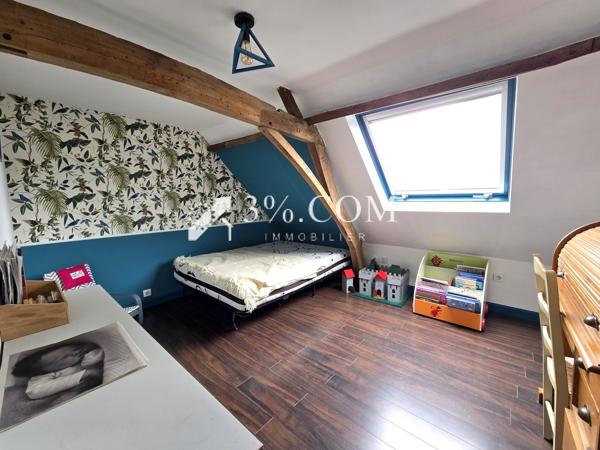 Maison
                                                                                                                                                                                                                                                                                                                        7 pièce(s)                                                                                                                                                                                                          5 chambre(s)                                                                                                                                                                                                          160  m²