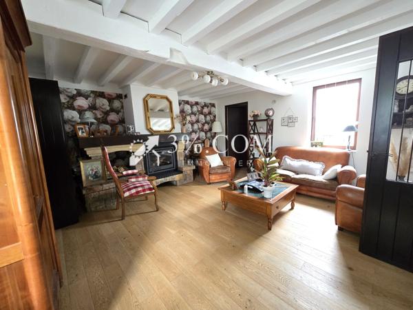 Maison
                                                                                                                                                                                                                                                                                                                        7 pièce(s)                                                                                                                                                                                                          5 chambre(s)                                                                                                                                                                                                          160  m²