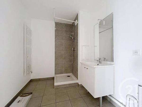 Appartement F3 à vendre  3 pièces - 59,19 m 2   MELUN  - 77