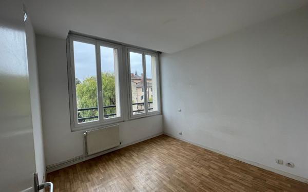 Appartement à louer    2 pièces • 63,35 m2 Saint-Junien