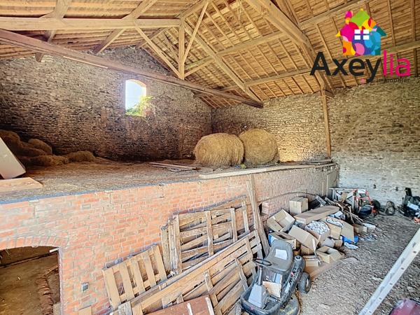 Saint-Bonnet-des-Quarts (42310) A VENDRE - SAINT-BONNET-DES-QUARTS - CORPS DE FERME SUR 2,5 HECTARES DE TERRAIN