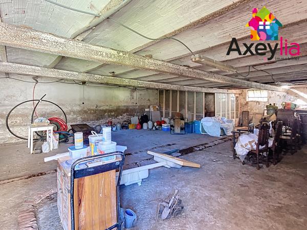 Saint-Bonnet-des-Quarts (42310) A VENDRE - SAINT-BONNET-DES-QUARTS - CORPS DE FERME SUR 2,5 HECTARES DE TERRAIN