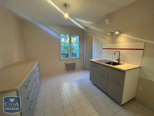 Appartement à louer 2 pièces 52.66m² Tours (37000)