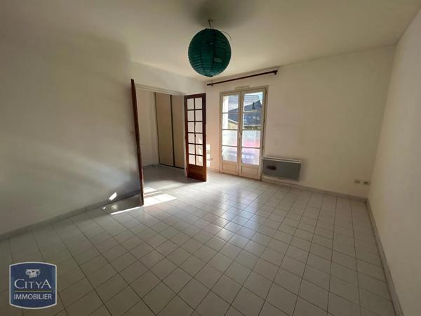 Appartement à louer 2 pièces 52.66m² Tours (37000)