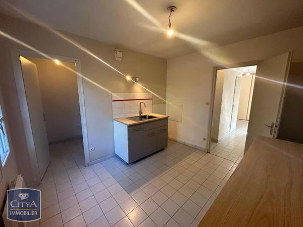 Appartement à louer 2 pièces 52.66m² Tours (37000)