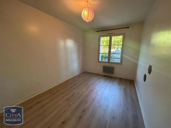 Appartement à louer 2 pièces 52.66m² Tours (37000)