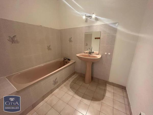 Appartement à louer 2 pièces 52.66m² Tours (37000)