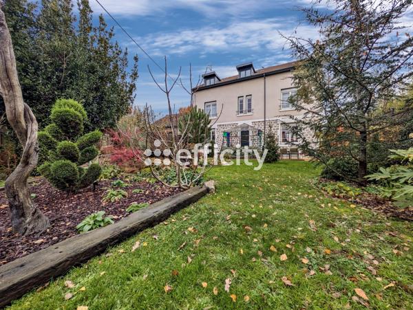 Maison 8 pièces - 170 m² Exclusivité efficity