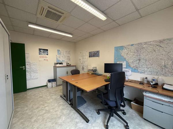 LA ROCHE SUR YON / Vente Local professionnel 140 m²