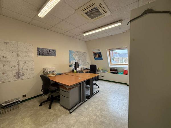 LA ROCHE SUR YON / Vente Local professionnel 140 m²
