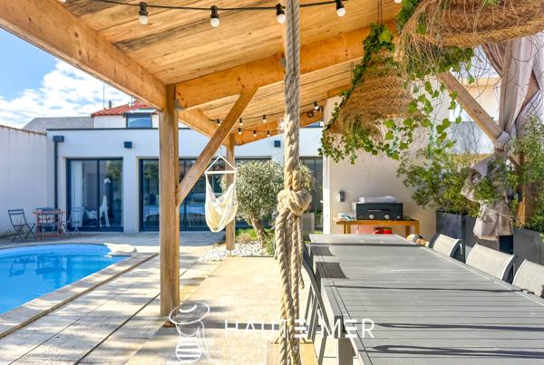 HIPPOCAMPE – Villa T8 de 254 m2 à 1 km d’Arago et de la plage