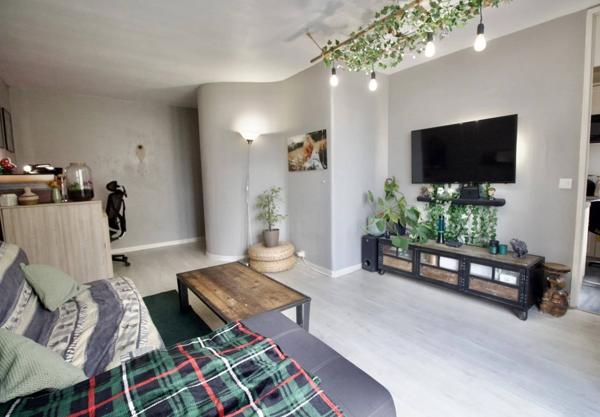 Appartement 2 pièces de 54,77 m2 avec balcon et place de parking en sous-sol