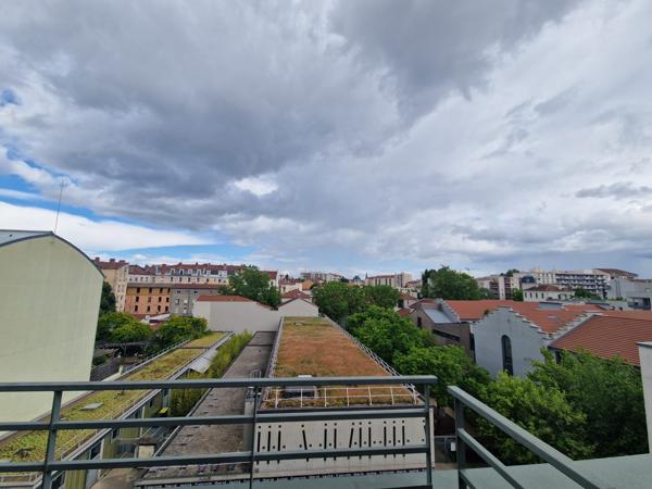 T1 meublé 26.72 m² avec terrasse + Parking