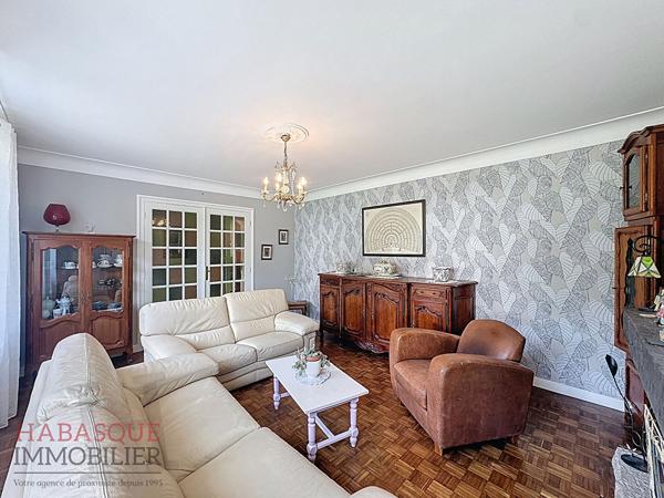 Maison Néo-Bretonne à vendre à Ploudaniel - 5 chambres, 129 m² , Ploudaniel