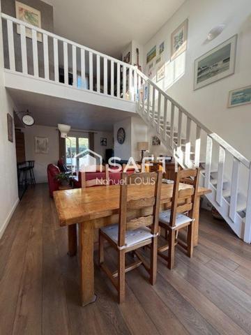 Maison coup de cœur avec jardin fleuri et piscine