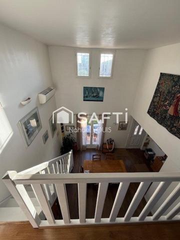 Maison coup de cœur avec jardin fleuri et piscine