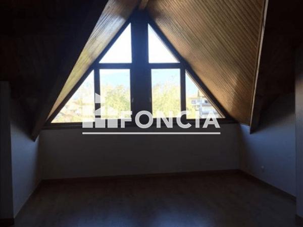 Location Appartement 3 pièces 103 m² - 206 RUE DE LA GARE Reignier 74930