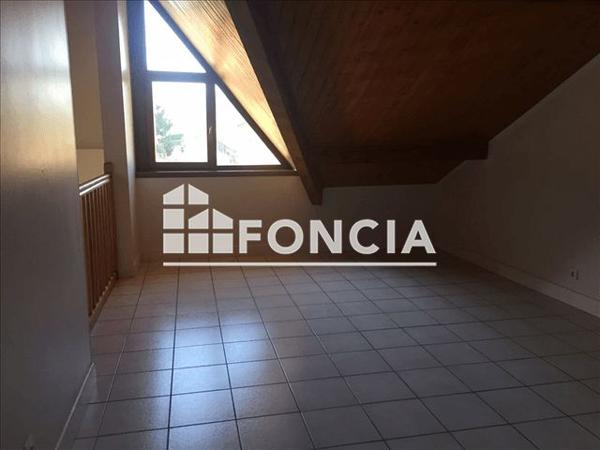 Location Appartement 3 pièces 103 m² - 206 RUE DE LA GARE Reignier 74930