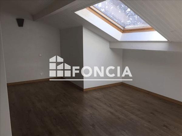 Location Appartement 3 pièces 103 m² - 206 RUE DE LA GARE Reignier 74930