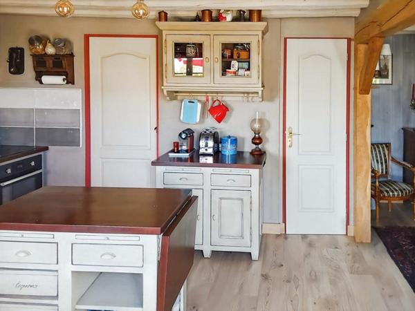 (61270 RAI )  4 km gare maison de campagne 2 chambres, sans travaux, terrain 820 m²