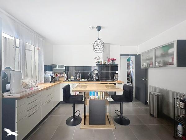 Maison à vendre 279 300 € Saint-Quentin-de-Baron 4 p 105 m² DPE C