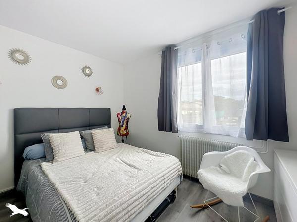 Maison à vendre 279 300 € Saint-Quentin-de-Baron 4 p 105 m² DPE C