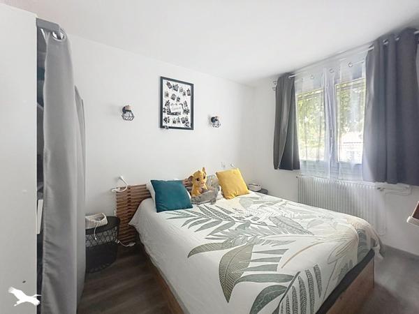 Maison à vendre 279 300 € Saint-Quentin-de-Baron 4 p 105 m² DPE C