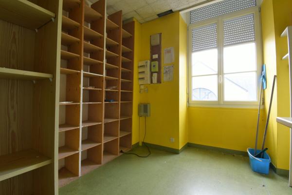 À VENDRE – LOCAL COMMERCIAL / PROFESSIONNEL EN CENTRE-VILLE DE DOMFRONT-EN-POIRAIE