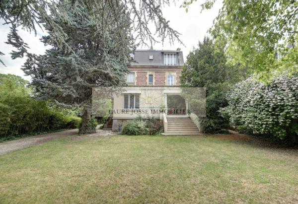 Maison bourgeoise Le Vésinet 235 m²