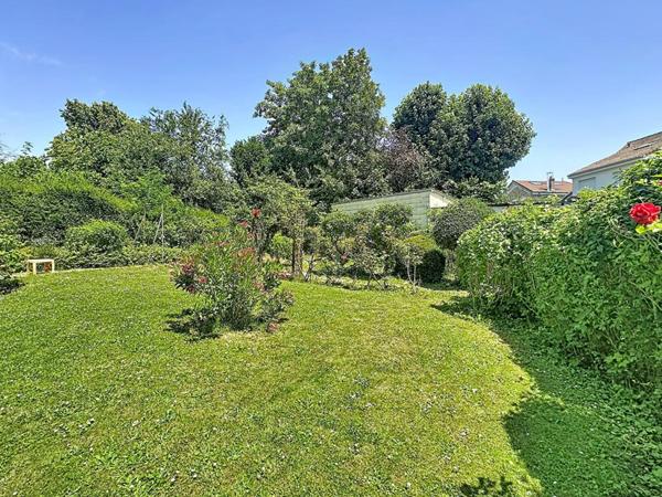Famille nombreuse, projet intergénérationnel, profession libérale ou investissement locatif ? Cette maison répond à toutes vos envies !