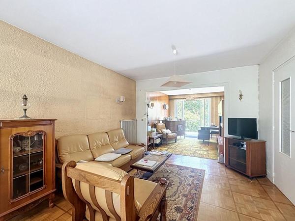 Famille nombreuse, projet intergénérationnel, profession libérale ou investissement locatif ? Cette maison répond à toutes vos envies !
