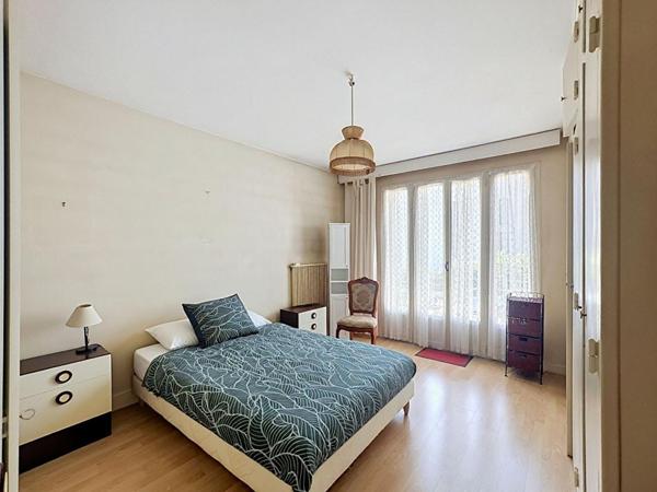 Famille nombreuse, projet intergénérationnel, profession libérale ou investissement locatif ? Cette maison répond à toutes vos envies !