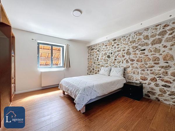 Maison de standing T8 de 328m² - Entierement renovée avec un terrain de 368m²