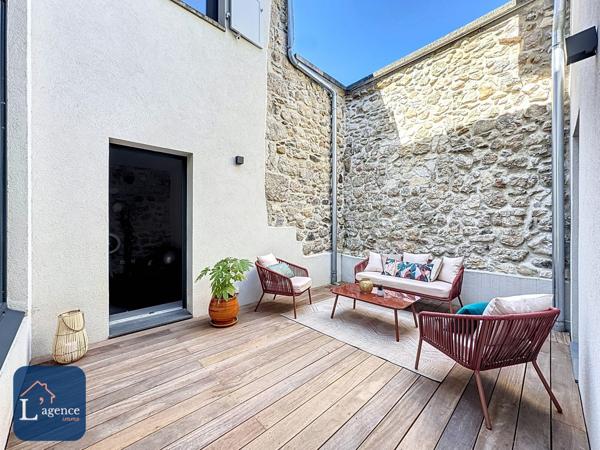 Maison de standing T8 de 328m² - Entierement renovée avec un terrain de 368m²