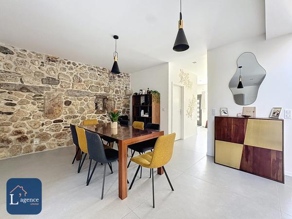 Maison de standing T8 de 328m² - Entierement renovée avec un terrain de 368m²