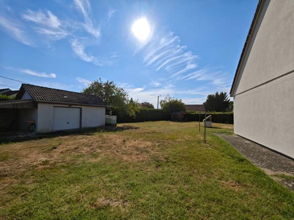 Coup de cœur : Charmante maison de plain-pied et son grand jardin à Annoire
