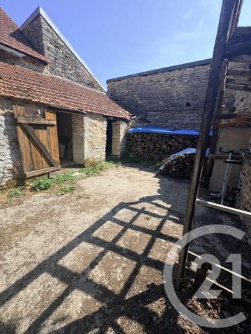Maison à vendre  2 pièces - 70 m 2   MONTCEAU ET ECHARNANT  - 21