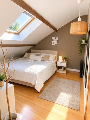 Une maison d'habitation a 5 min a pied du centre ville comprenant:
- Un rez-de-chaussée divisé en entrée sur salle de séjour, salon, cuisine, salle d'eau avec WC.
- Possibilité de faire une chambre au rez-de-chaussée.
- A l'étage : deux chambres, un WC, un dressing.
- A l'extérieur terrasse avec abri de jardin.
- Pompe a chaleur
- Tout a l'égout 
- Fenêtres pvc double vitrage