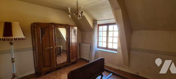 Maison de ville à vendre Parcé-sur-Sarthe dans la Sarthe (72), comprenant :