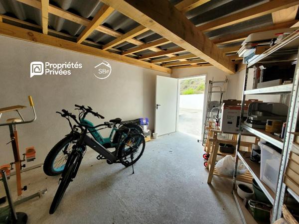 Maison de plain-pied 4 chambres avec piscine et garage - Lagorce 319 000  HAI