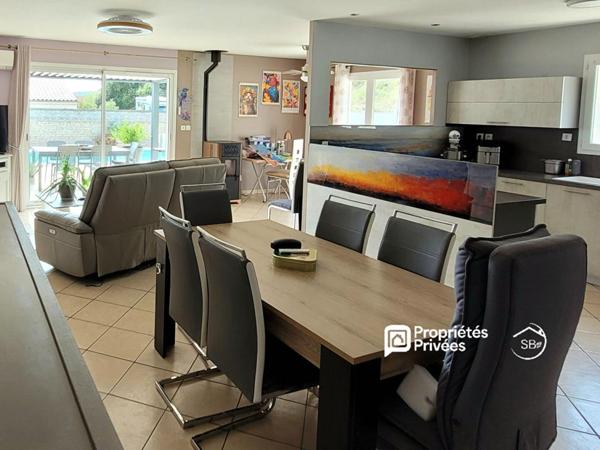 Maison de plain-pied 4 chambres avec piscine et garage - Lagorce 319 000  HAI
