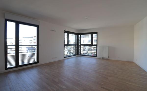 Appartement à louer    2 pièces • 72,60 m2 Juvisy-sur-Orge