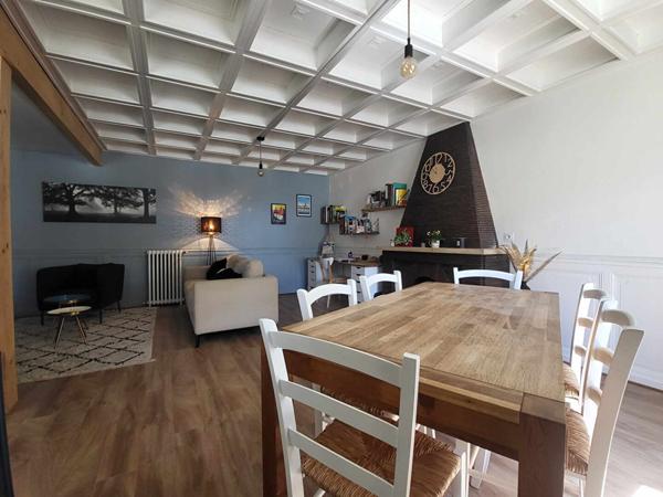 Maison Surgeres 6 pièce(s) 160 m2