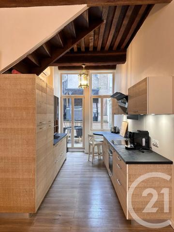Appartement T7 à vendre  7 pièces - 192 m 2   BEAUNE  - 21
