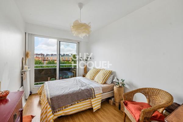 Gambetta - 3 pièces - Balcon avec vue panoramique sur tous les monuments de Paris de 18 m2